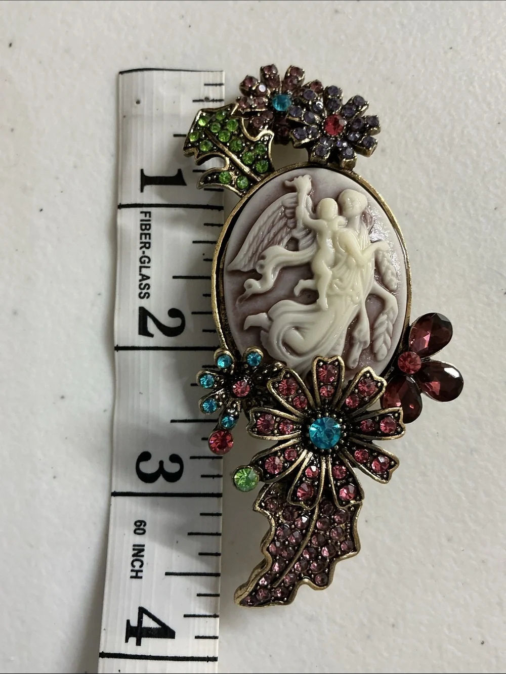 In box big Vintage -Inspired Pink Cameo Floral Brooch - Unbranded